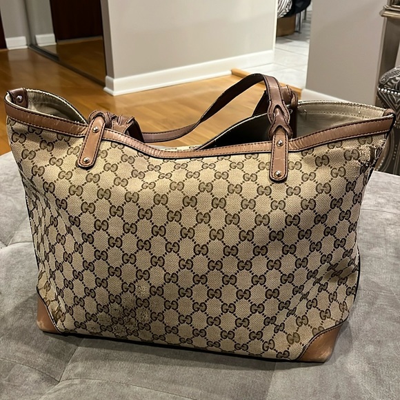 Gucci GG Monogram Tote Bag with interior wristlet bag - Picture 1 of 12